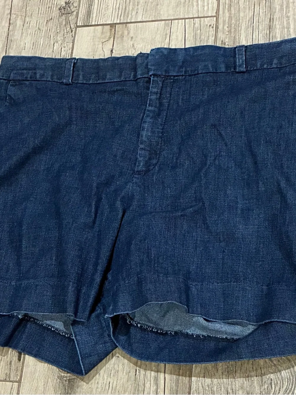 Banana Republic Hampton Women’s Denim Shorts Size 32/14 Dark Wash Stretch